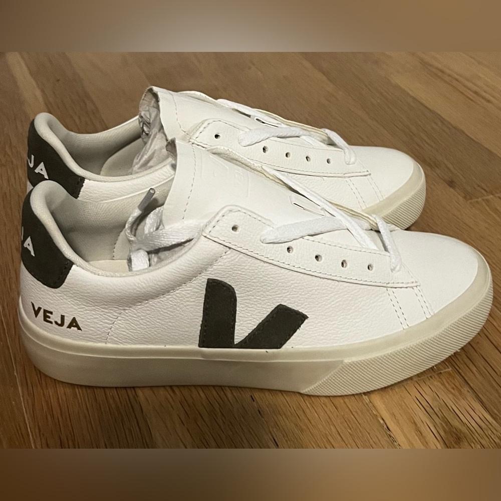 Veja Womans Campo Sneaker 
White & Khaki